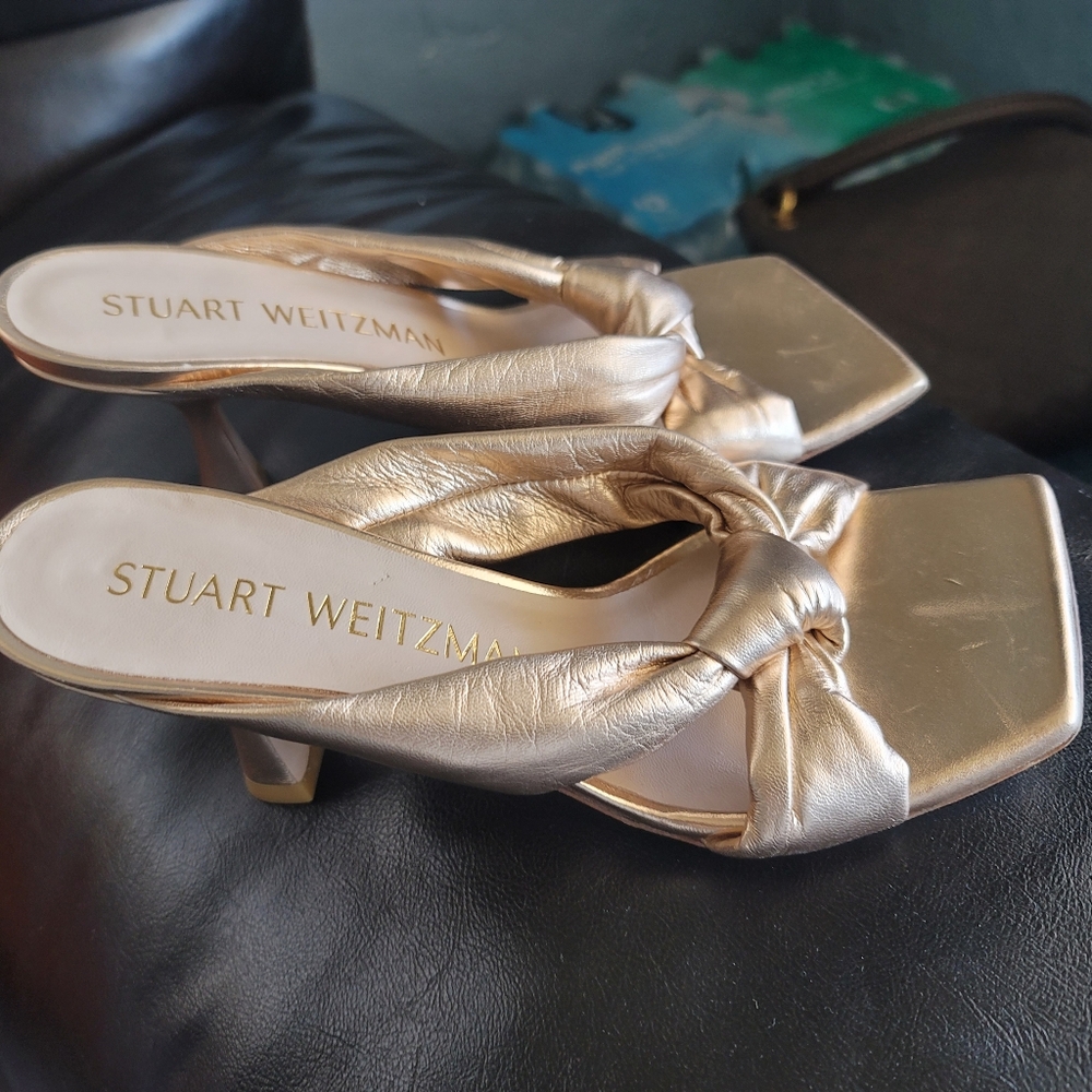 Stuart Weitzman Stylish Gold Heeled Sandals - Picture 2 of 10